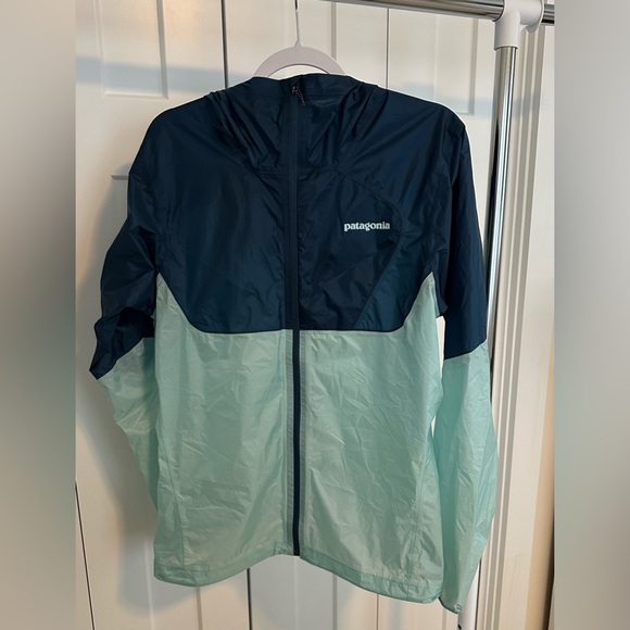 Patagonia Jackets & Blazers - Patagonia Blue and Mint light windbreaker